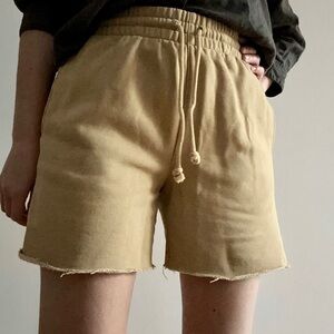 ARITZIA Tna Cozy AF Boyfriend Fleece TAN shorts -  S